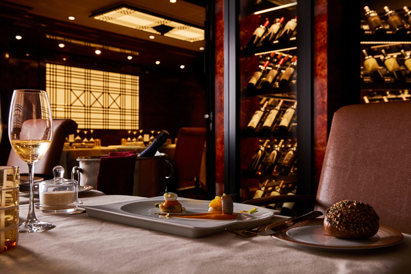 Silversea - Silver Muse - La Dame 1.jpg